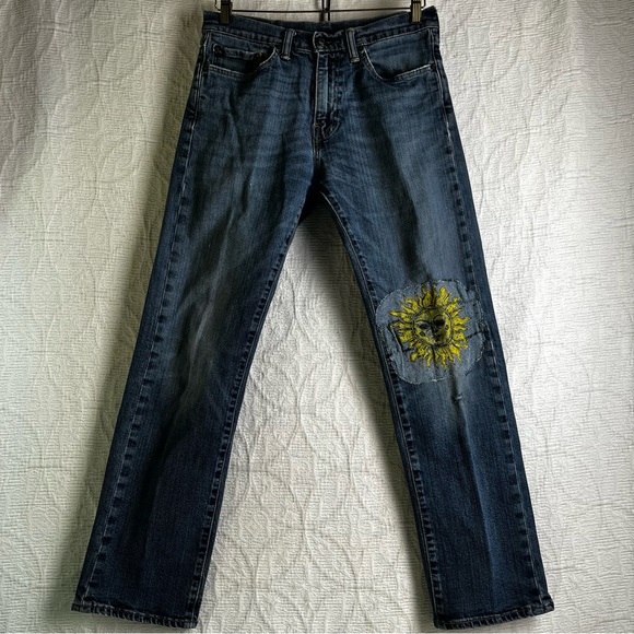 Levis 505 Jeans Mens 30x30 Blue Denim Cotton Classic Zip Fly Sun Patch On Knee - Picture 1 of 16